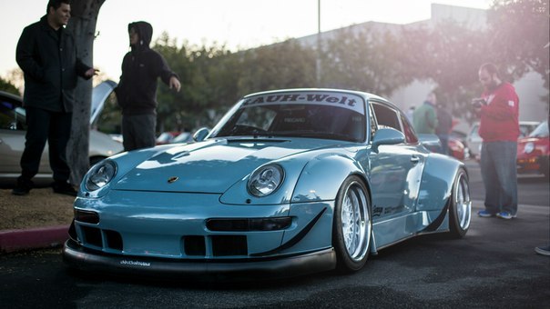 RWB Porsche 993