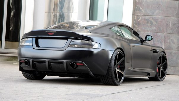 Aston Martin DBS Superior Black
