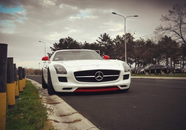 #Mercedes #Benz #SLS #AMG