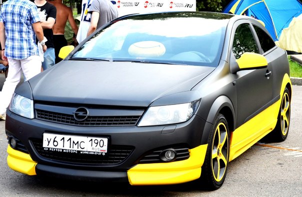 Наш автомобиль Opel Astra в тюнинге на шоу "Автоэкзотика 2013". Если тебе нравится, подписывайся!
