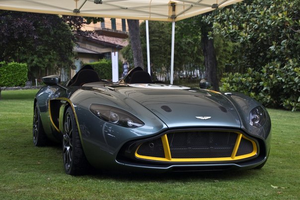 Во всех ракурсах: подробно о юбилейном Aston Martin CC100