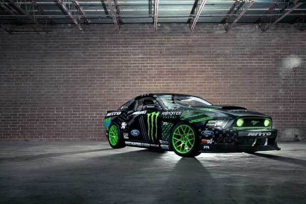 MONSTER ENERGY NITTO TIRE FORD MUSTANG RTR