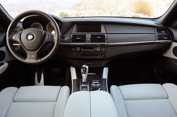 BMW X5M Интерьер (ТТХ)