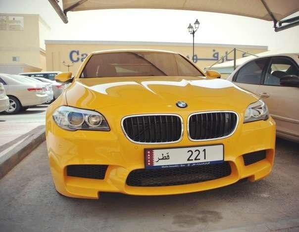 BMW M5 F10 Yellow