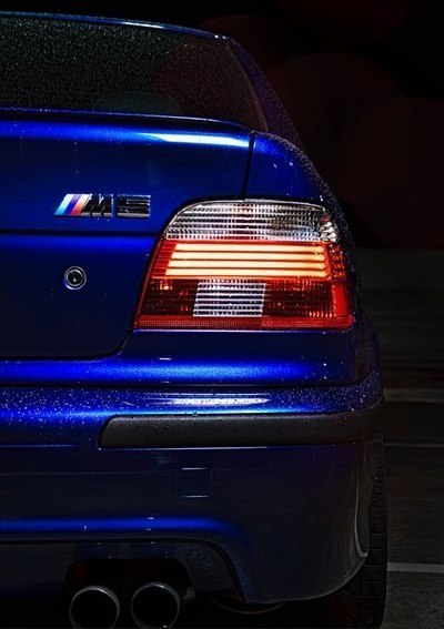 Утешим проигравших в голосовании любителей BMW этой великолепной BMW M5