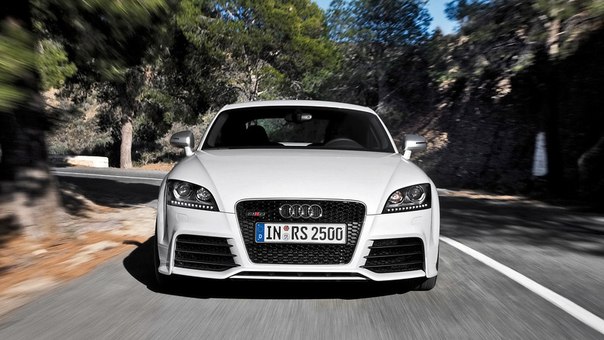 Audi TT RS Coupe ( 2009 г.).
