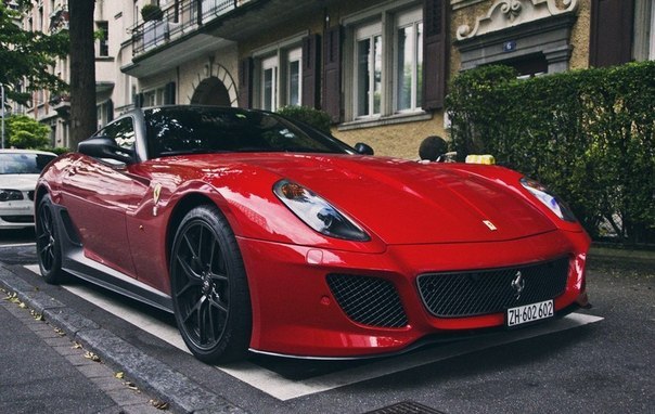 Ferrari 599 GTO.