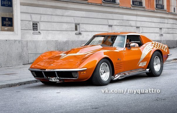 Corvette Stingray Coupe (1971 г.).