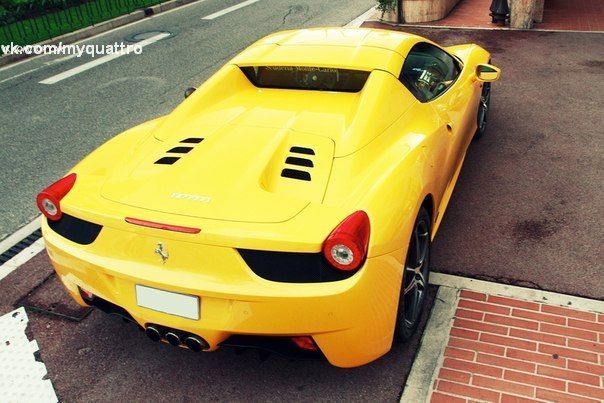 Ferrari 458 Spider.