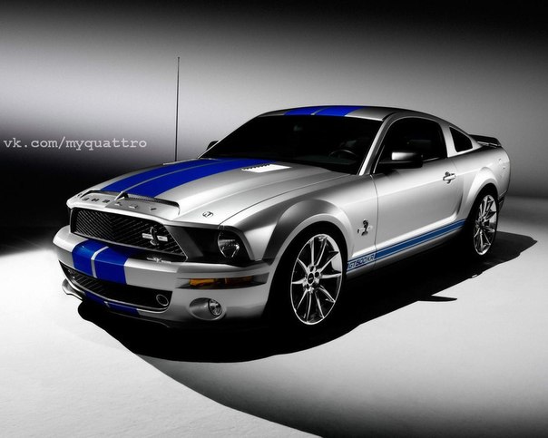 Ford Mustang GT Road.