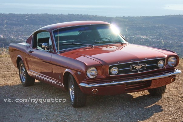 Ford Mustang Fastback (1966 г.).