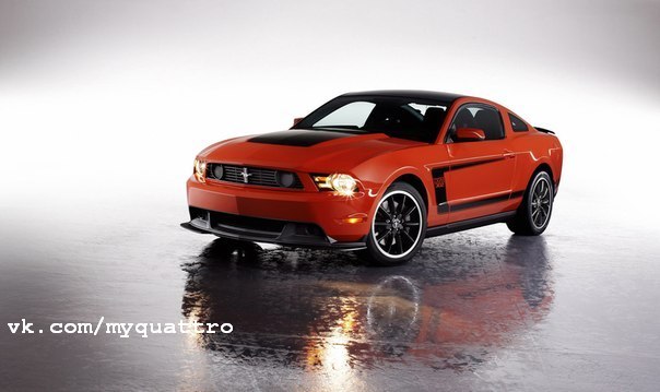 Ford Mustang Boss.