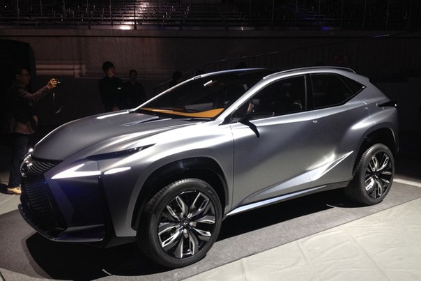 Не дождавшись старта Токийского автосалона 2013, #Lexus представил публике новую версию концептуального кроссовера LF-NX.
