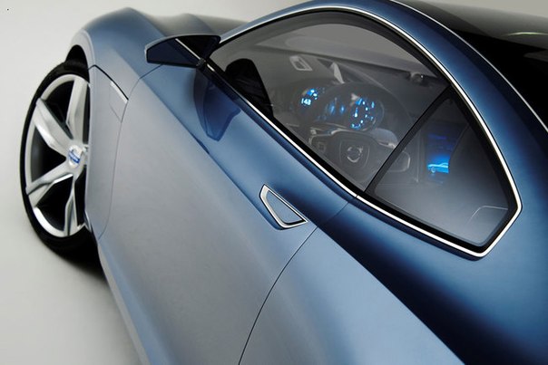 Volvo представил полноценные фотографии нового концепта Volvo Concept C, который будет представлен на Франкфуртском автосалоне 2013.