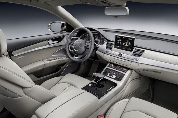 Обновленный Audi A8 покажут в сентябре во Франкфурте
