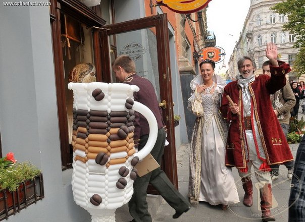 Традиции украинских городов: фестиваль кофе во Львове