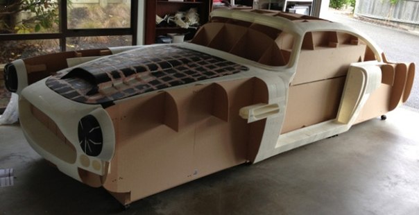Программист из Новой Зеландии для постройки автомобиля своей мечты – реплики винтажного DB4 1961 года, решил использовать… 3D-принтер.