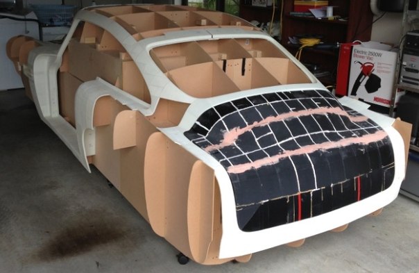 Программист из Новой Зеландии для постройки автомобиля своей мечты – реплики винтажного DB4 1961 года, решил использовать… 3D-принтер.