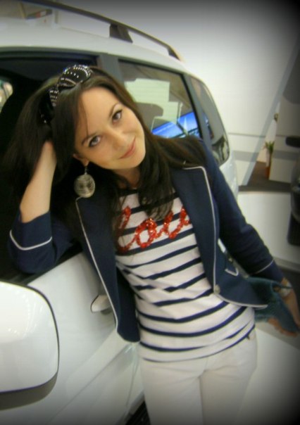 Фотографы «Автоцентра» не смогли удержаться, чтобы не запечатлеть самых красивых девушек автосалона SIA 2012, а Вам теперь предстоит выбрать самую лучшую! 