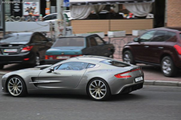 Cуперкар Aston Martin ONE-77 «засветился» в Киеве