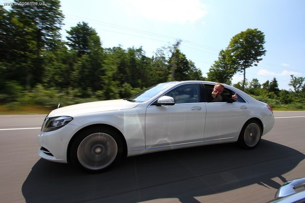 Тест-драйв Mercedes-Benz S-klasse: зачем нам водитель?