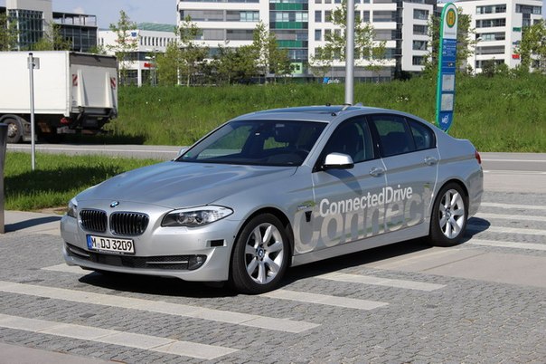 BMW показала в действии беспилотный автомобиль.