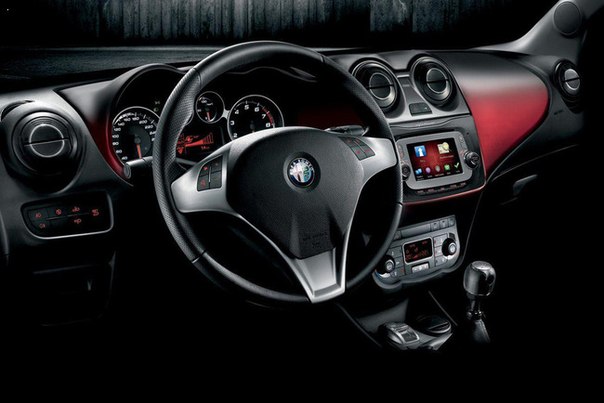 Обновленный Alfa Romeo MiTo получил новый силовой агрегат и несколько иную внешность.