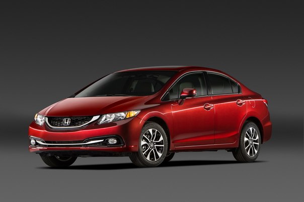 На автошоу в Лос-Анджелесе 2012 дебютировал обновленный седан Honda Civic, предназначенный для американского рынка.