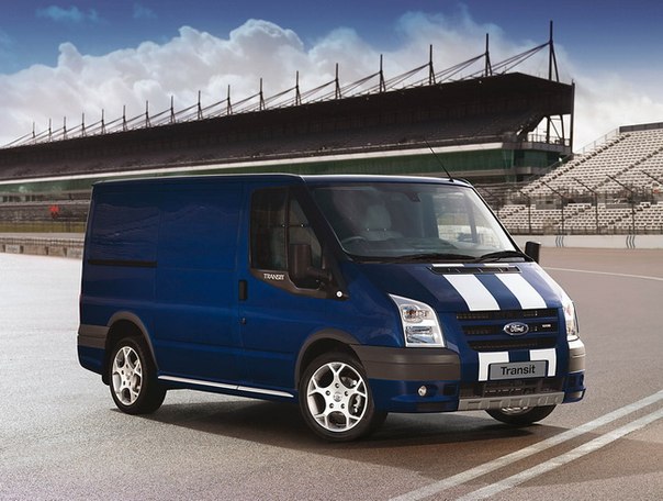 Американская компания предложила покупателям нового Ford Transit Custom топ-версию Sport Van.