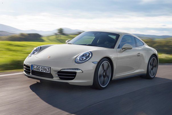Porsche презентовал новую спецверсию 911-го, посвященную 50-летнему юбилею модели.Porsche презентовал новую спецверсию 911-го, посвященную 50-летнему юбилею модели.
