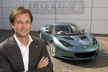 Дэни Бахар, бывший руководитель Lotus, обвиняется в хищении средств компании.