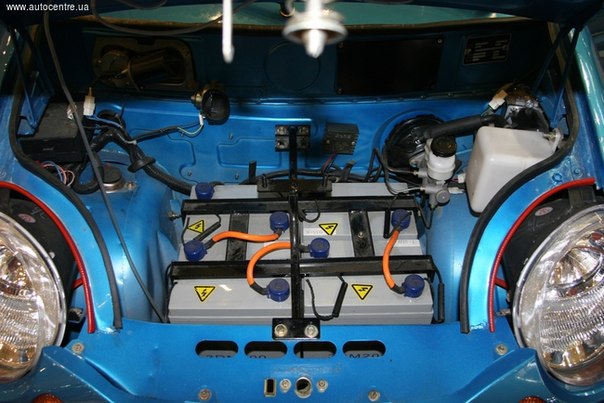 На автошоу SIA 2013 показали недорогой электромобиль Selena EC-4. Фактически это электрифицированный хэтчбек Chery QQ.