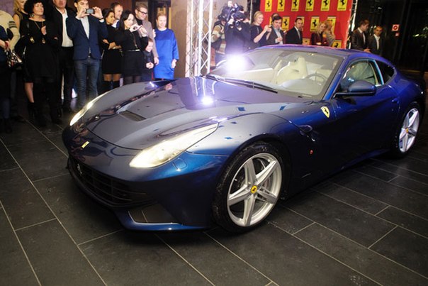 В Киеве, в НСК «Олимпийский» прогремела презентация самой мощной и быстрой серийной модели, за всю историю Ferrari.
