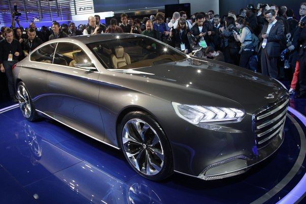 На автосалоне в Детройте 2013 был представлен новый концепт Hyundai HCD-14, под влиянием которого будут оформлены будущие Genesis и Equus.