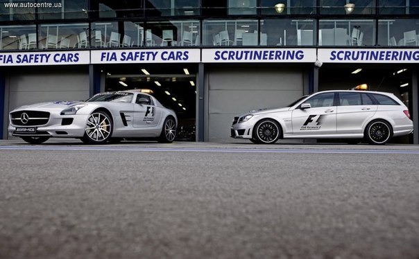 Встречайте официальные автомобили поддержки гонок Формулы 1 в 2013 году - Safety Car и Medical Car.