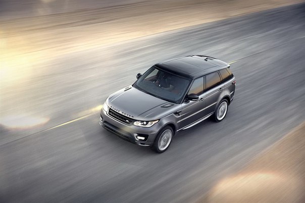 Одной из главных премьер автосалона в Нью-Йорке 2013 года стала презентация нового Range Rover Sport.