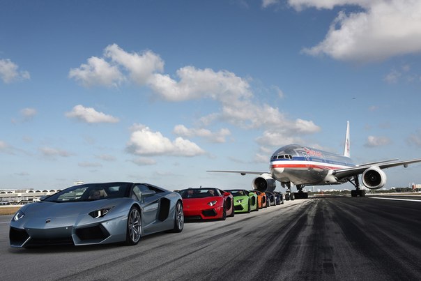 Родстер Lamborghini Aventador превзошел в скорости самолет