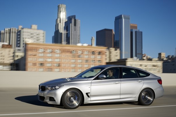 BMW показал 3-Series GT, созданную по образу 5-Series GT. Как уверяет производитель, автомобиль совмещает в себе динамику седана, практичность универсала и внешность купе. 