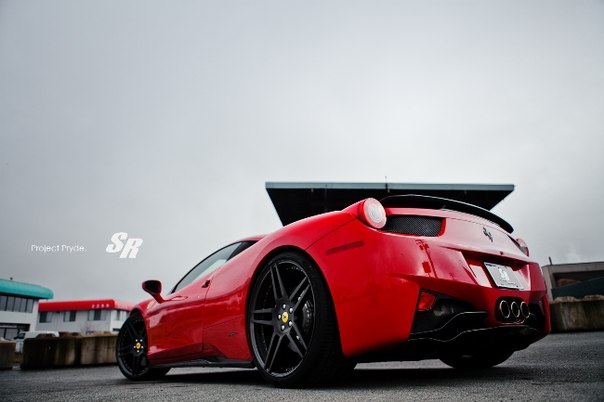 Оказывается, что в стране кленов и бобров – Канаде – разбираются в горячих спорткарах, пример тому Ferrari 458 Italia от местного тюнинг-ателье.