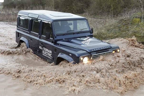 Женевский автосалон 2013 станет свидетелем премьеры электрического Land Rover Defender.