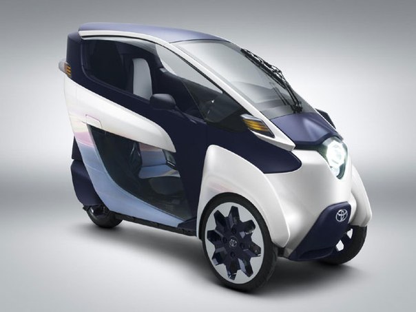Японская компания официально представила трехколесный концептуальный городской электромобиль Toyota i-Road, дебютирующий на Женевcком автосалоне 2013.