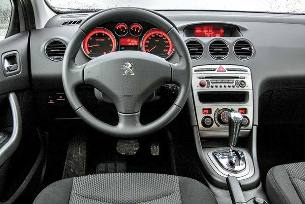 Тест-драйв Peugeot 408: Спецназ для СНГ