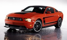 Ford Mustang. Разгон до сотни – 4 секунды, 412 лошадиных сил. Стоимость в США $20 000-$30 000.