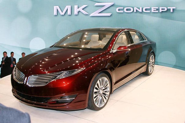 Американская компания Ford представила на автомобильном салоне в Нью-Йорке под своим премиум брендом Lincoln новый седан, под названием Lincoln MKZ 2013. До этого можно было увидеть лишь концепткар этого авто, показанный на автомобильном шоу в Детроите. И стоит отметить, что с того времени новинка сильных изменений не претерпела.