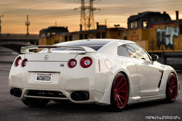 Nissan GT-R by Wald.
