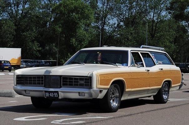 '70 Ford Country Squire