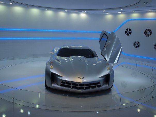 В Москву привезли киношный Corvette из «Трансформеров»