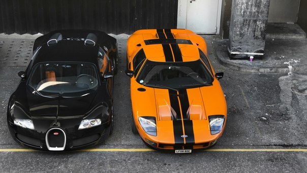 Bugatti Veyron and Ford GT