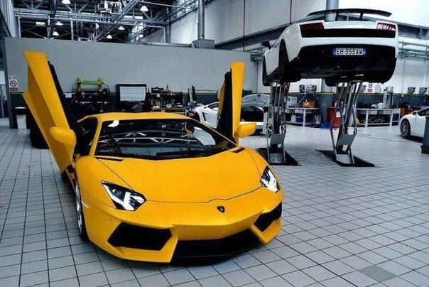 Lamborghini - Aventador