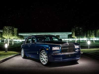 Rolls-Royce украсил Phantom 446 бриллиантами
